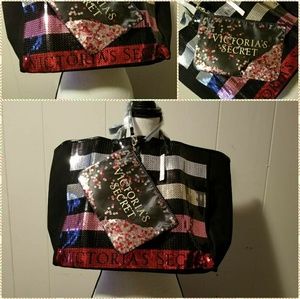 ➡️Firm Price⬅ VS Black FRIDAY Tote and Make-up Bag